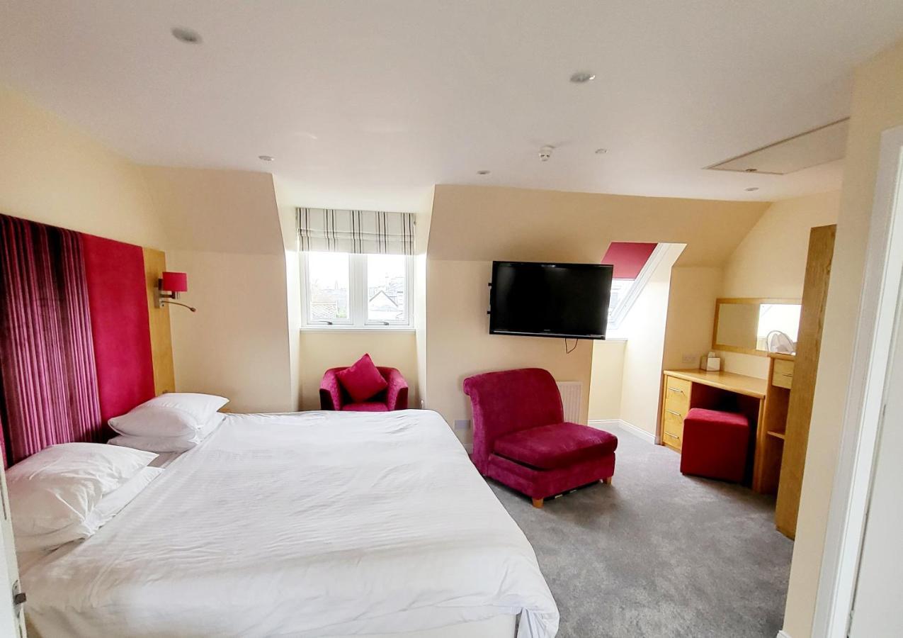Clubhouse B& B Hotel Nairn Exterior photo