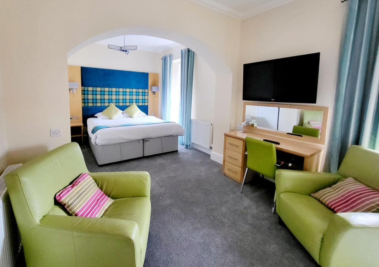Clubhouse B& B Hotel Nairn Exterior photo