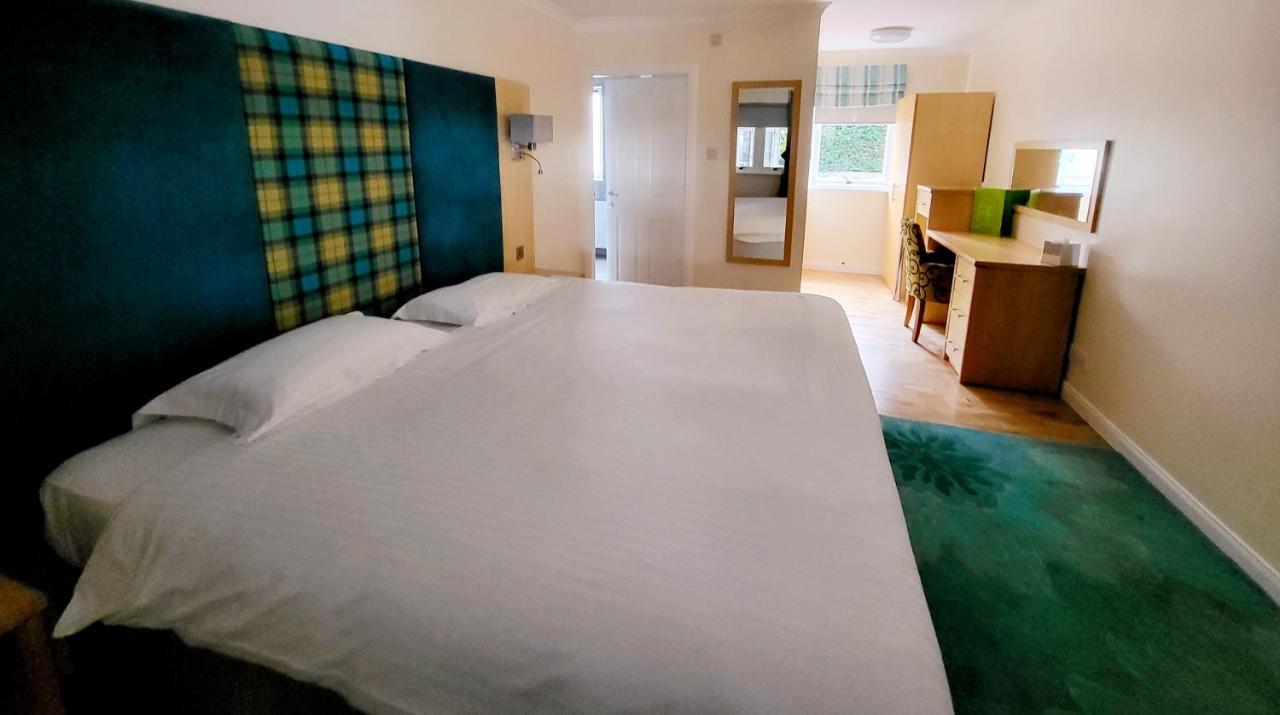 Clubhouse B& B Hotel Nairn Exterior photo